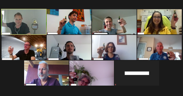Bildausschnitt von der Videoknoferenz mit den Teilnehmerinnen und Teilnehmer vom iPunkt.Stammtisch