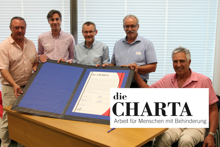Mitglieder des Beirats der CHARTA im Kanton Aargau bei der Erstunterzeichung im Rahmen der Kick-off-Veranstaltung